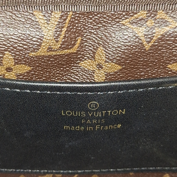 Louis Vuitton Utility Crossbody Shoulder Bag Calf Leather Black - Picture 5 of 8